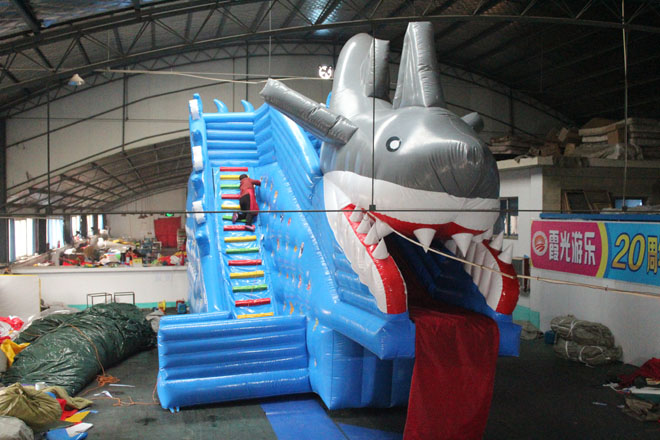 新丰大鲨鱼水滑梯制造